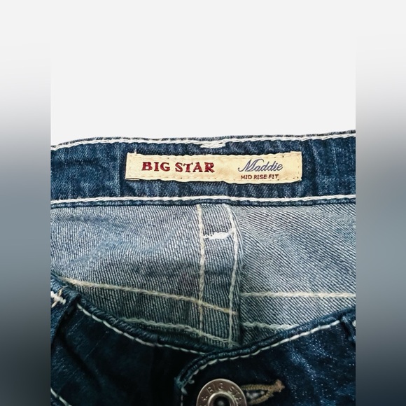 Big Star Maddie Dark Wash Mid Rise Fit Size 33 Regular - Picture 4 of 13